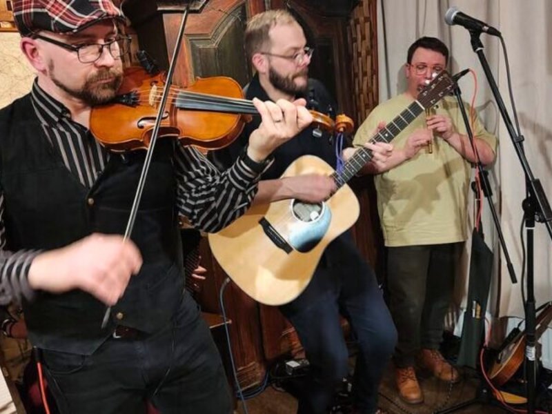 October & Irkkuilta Lounais-Hämeen Pirtillä